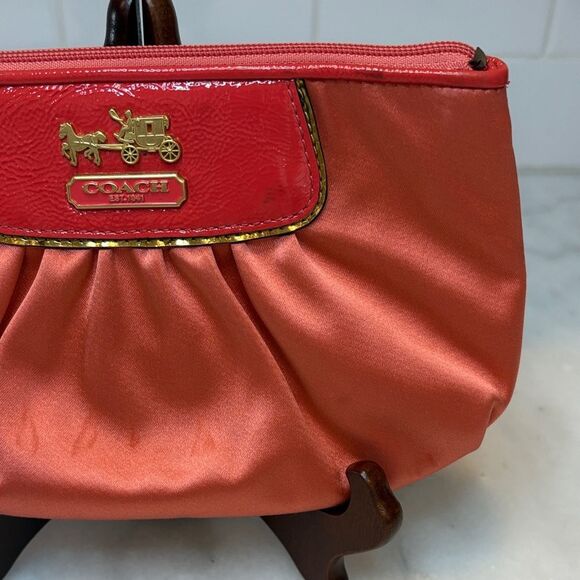 Coach Amanda Sateen Horse & Carriage Large Wristlet Clutch Bag - Picture 4 of 16